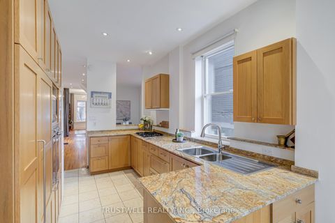 Photo 12 at 71 Shaw Street, Niagara, Toronto