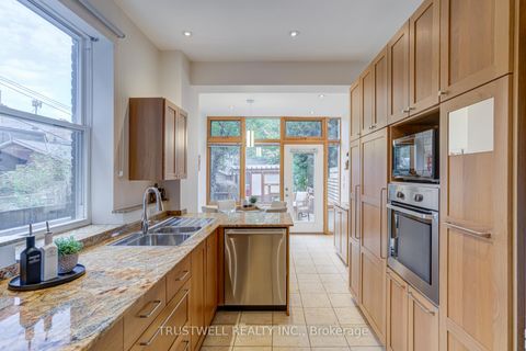 Photo 13 at 71 Shaw Street, Niagara, Toronto