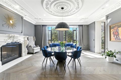 Photo 5 at 10 Hillavon Drive, Rosethorn, Toronto