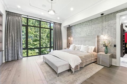 Photo 14 at 10 Hillavon Drive, Rosethorn, Toronto