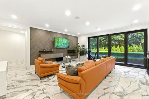 Photo 25 at 10 Hillavon Drive, Rosethorn, Toronto