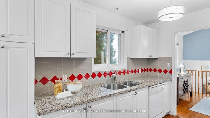 Photo 7 at 385 Compton Crescent, Centennial, Oshawa