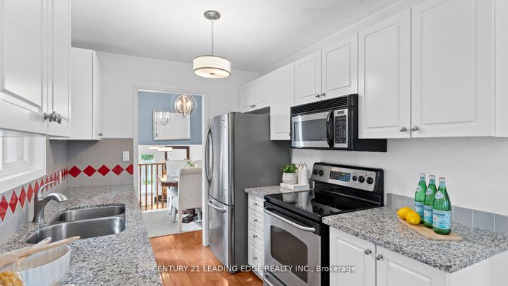 Photo 8 at 385 Compton Crescent, Centennial, Oshawa