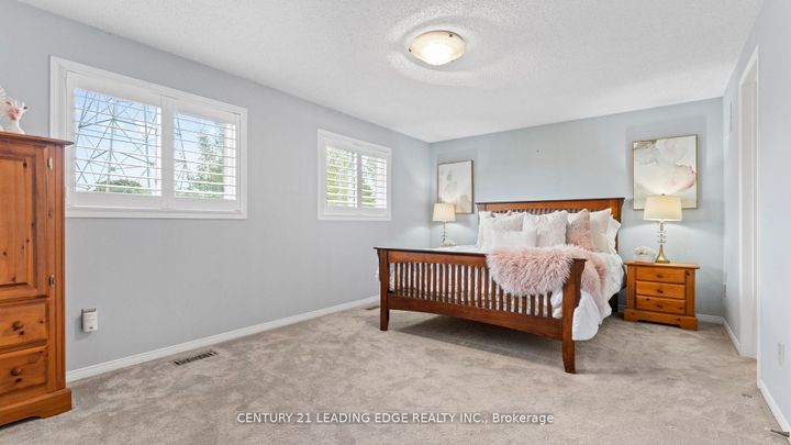 Photo 13 at 385 Compton Crescent, Centennial, Oshawa