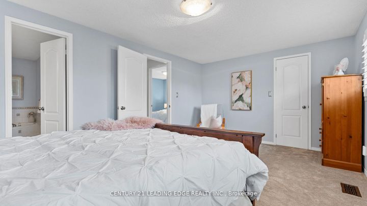 Photo 15 at 385 Compton Crescent, Centennial, Oshawa