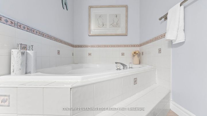 Photo 18 at 385 Compton Crescent, Centennial, Oshawa