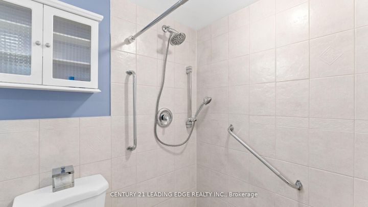 Photo 30 at 385 Compton Crescent, Centennial, Oshawa