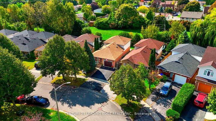 Photo 40 at 385 Compton Crescent, Centennial, Oshawa