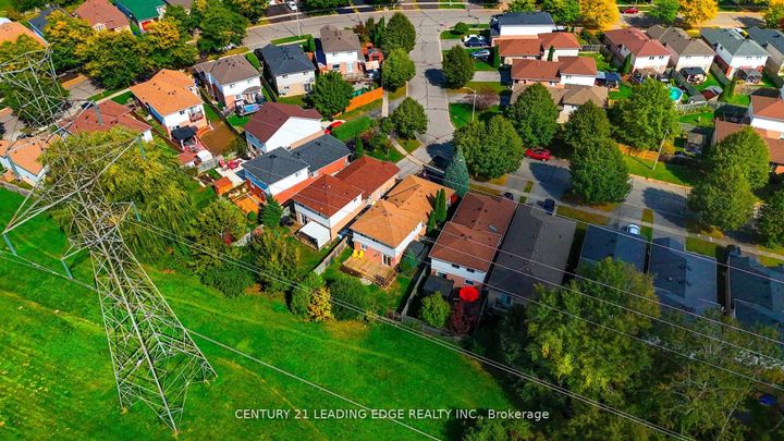 Photo 41 at 385 Compton Crescent, Centennial, Oshawa