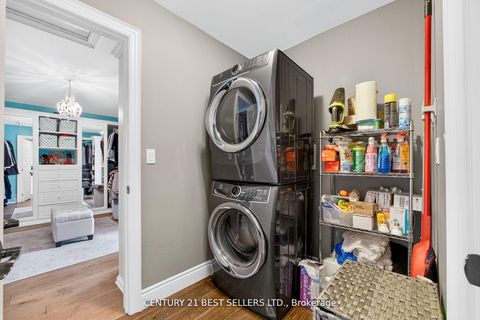 Photo 24 at 28 Wingrove Hill, City Centre West, Toronto