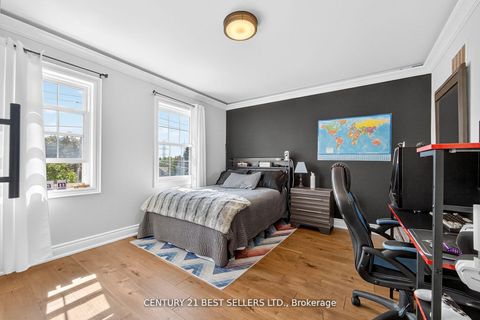 Photo 28 at 28 Wingrove Hill, City Centre West, Toronto