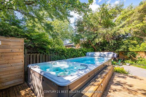 Photo 33 at 28 Wingrove Hill, City Centre West, Toronto