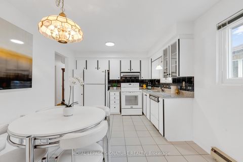 Photo 8 at 24 Chipwood Crescent, Pleasant View, Toronto