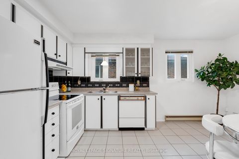 Photo 10 at 24 Chipwood Crescent, Pleasant View, Toronto