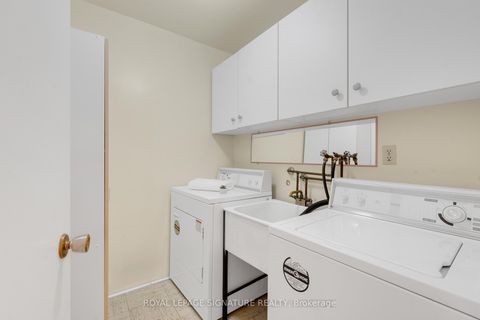 Photo 12 at 24 Chipwood Crescent, Pleasant View, Toronto