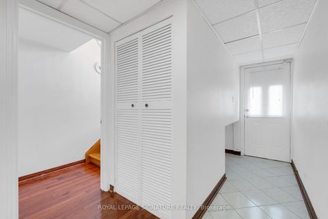 Photo 18 at 24 Chipwood Crescent, Pleasant View, Toronto