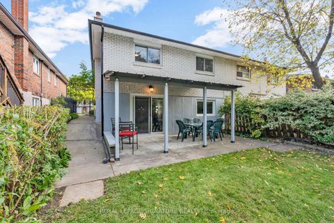 Photo 31 at 24 Chipwood Crescent, Pleasant View, Toronto