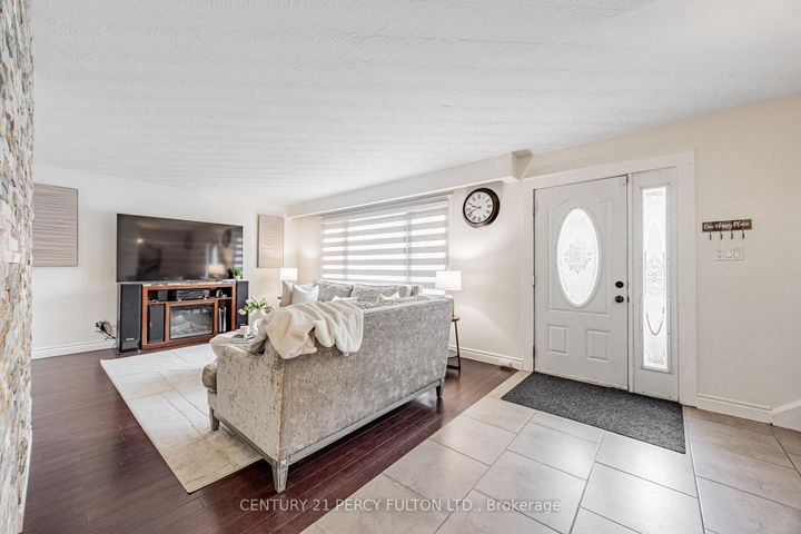 Photo 4 at 904 Somerville Street, Centennial, Oshawa