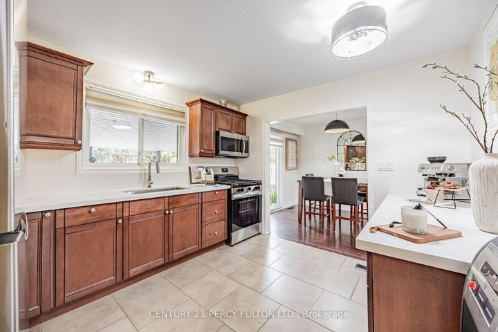 Photo 10 at 904 Somerville Street, Centennial, Oshawa