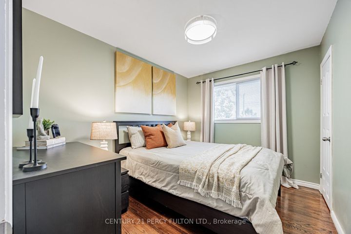 Photo 12 at 904 Somerville Street, Centennial, Oshawa