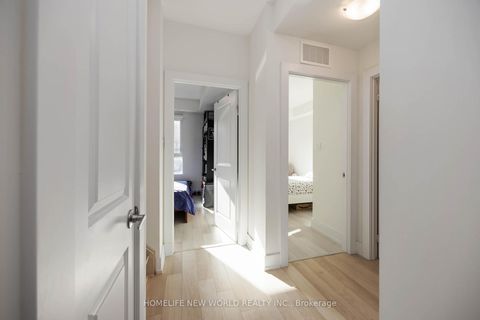 Photo 17 at 14 - 52 Holmes Avenue, Willowdale East, Toronto