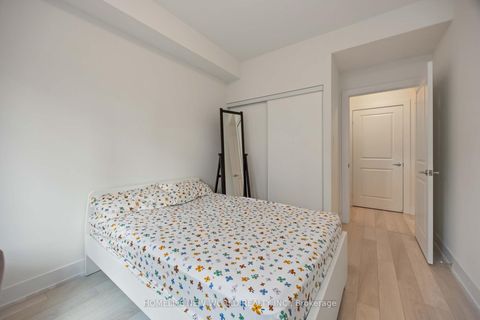 Photo 23 at 14 - 52 Holmes Avenue, Willowdale East, Toronto