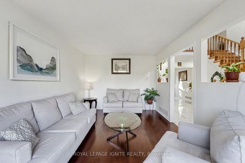 Photo 6 at 20 John Stoner Drive, Malvern, Toronto