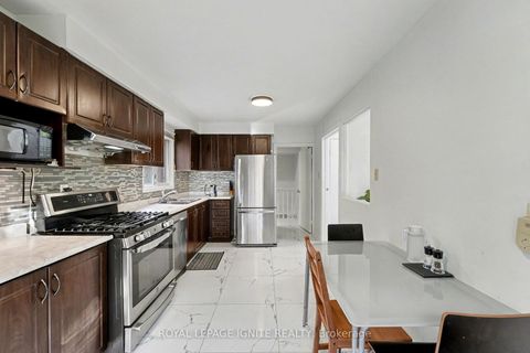 Photo 12 at 20 John Stoner Drive, Malvern, Toronto