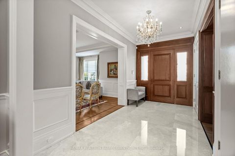 Photo 2 at 49 Gordon Road, Windfields, Toronto