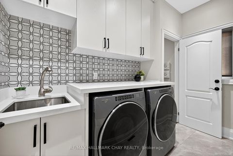 Photo 17 at 160 Golden Gate Circle, Sonoma Heights, Vaughan