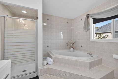 Photo 26 at 160 Golden Gate Circle, Sonoma Heights, Vaughan