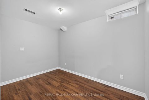 Photo 36 at 160 Golden Gate Circle, Sonoma Heights, Vaughan