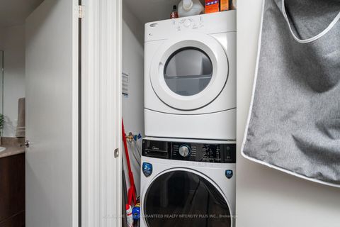 Photo 16 at 934 - 60 Heintzman Street, Junction Area, Toronto Photo 16 at 934 - 60 Heintzman Street, Junction Area, Toronto