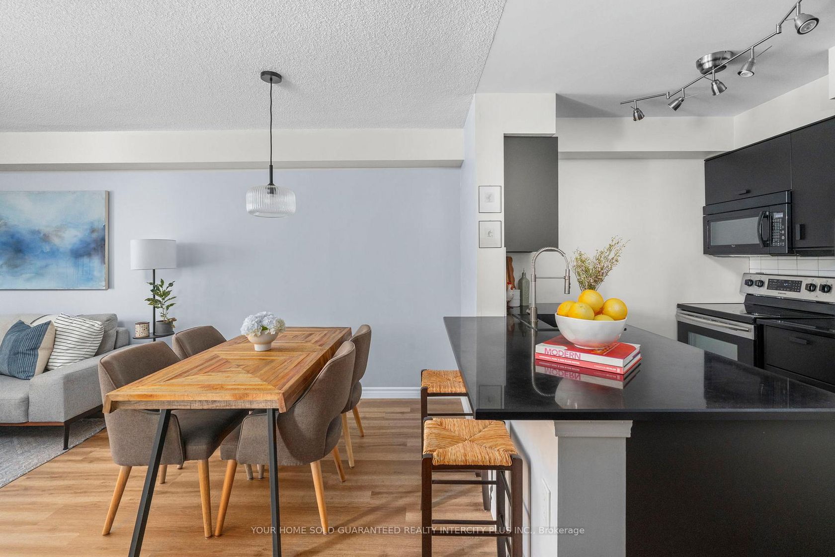 934 - 60 Heintzman Street, Junction Area, Toronto photo number 2 934 - 60 Heintzman Street, Junction Area, Toronto photo number 2