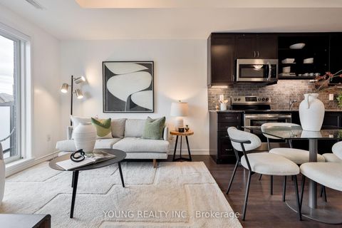 Photo 6 at 527 - 2791 EGLINTON Avenue E, Eglinton East, Toronto