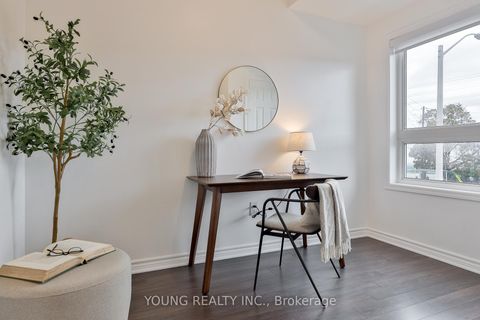 Photo 12 at 527 - 2791 EGLINTON Avenue E, Eglinton East, Toronto