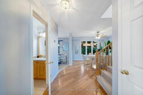 Photo 4 at 2159 Blue  Ridge Lane, WM Westmount, Oakville