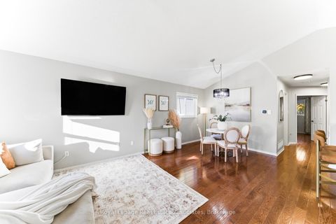 Photo 9 at 118 Copeman Crescent, Painswick North, Barrie