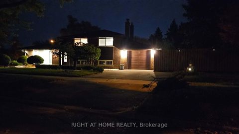 Photo 4 at 27 Shipley Road, Richview, Toronto