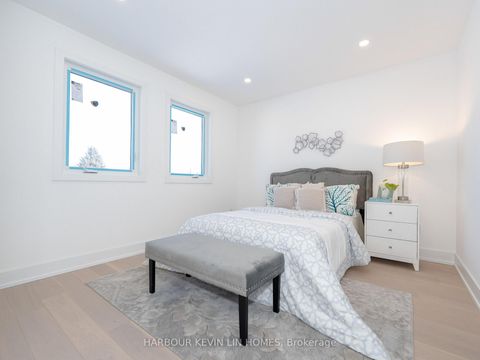 Photo 32 at 617 Chancellor Drive, East Woodbridge, Vaughan