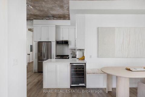 Photo 12 at 609 - 23 Brant Street, Waterfront Communities C1, Toronto