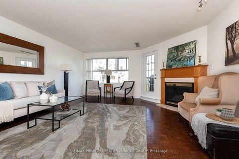 Photo 2 at 808 - 18 Concorde Place, Don Mills, Toronto