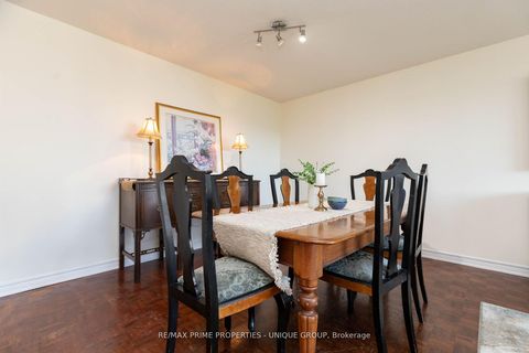 Photo 8 at 808 - 18 Concorde Place, Don Mills, Toronto