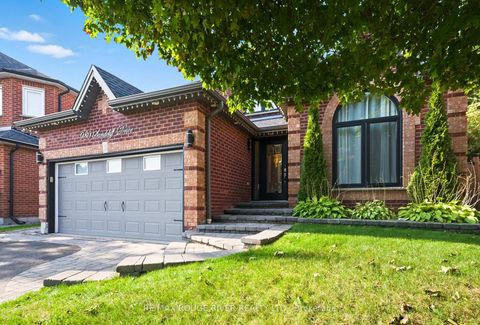 Photo 3 at 980 Sandcliff Drive, Pinecrest, Oshawa