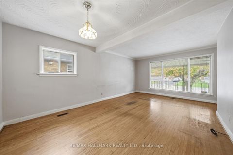 Photo 8 at 21 Silvio Avenue, Birchmount, Toronto