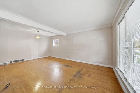 Photo 9 at 21 Silvio Avenue, Birchmount, Toronto