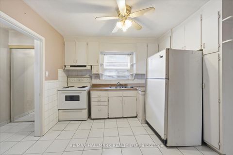 Photo 12 at 21 Silvio Avenue, Birchmount, Toronto