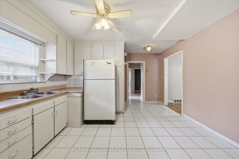 Photo 13 at 21 Silvio Avenue, Birchmount, Toronto