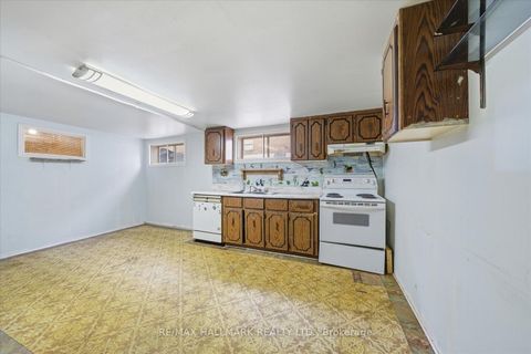 Photo 31 at 21 Silvio Avenue, Birchmount, Toronto