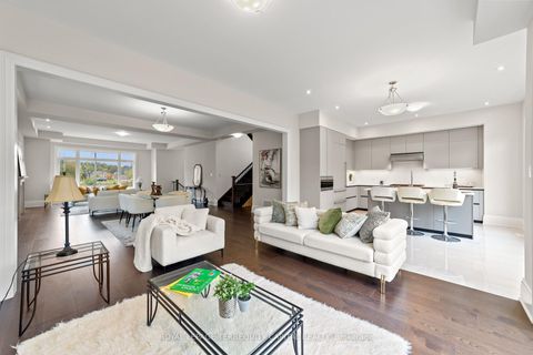 Photo 17 at 23 Kingwood Lane, Aurora Estates, Aurora